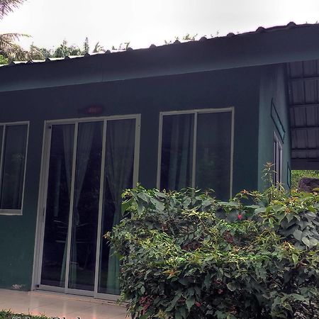 Ulu River Lodge Gopeng Exterior foto